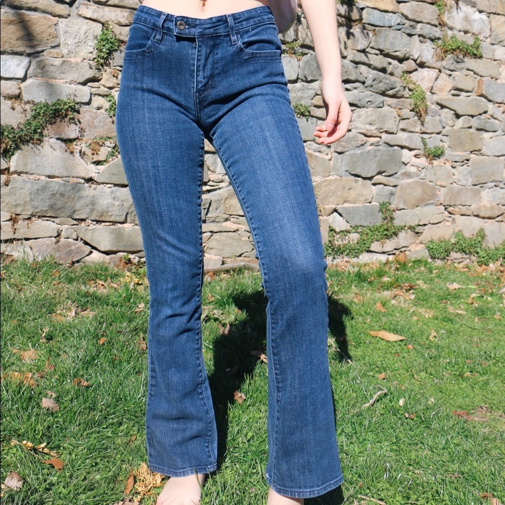 Levi’s // Mid Rise Dark Blue Skinny Boot Jeans